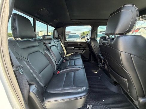 Used 2022 RAM 1500 Laramie AWD/4WD image 40