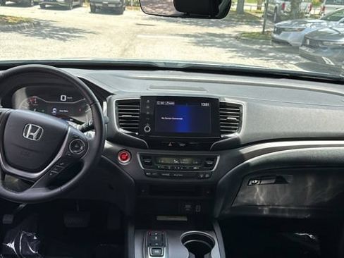 Used 2023 Honda Ridgeline RTL-E image 13