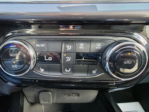 Used 2024 Chevrolet Trax ACTIV image 22