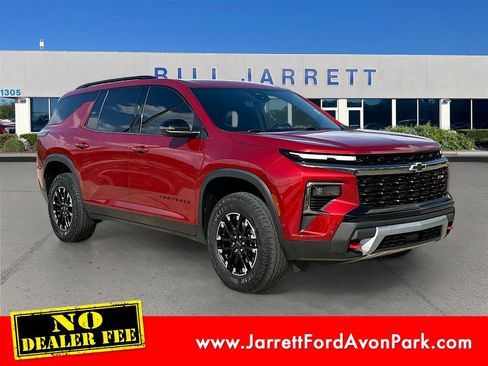 Used 2024 Chevrolet Traverse Z71 w/ Enhanced Driving Package image 1