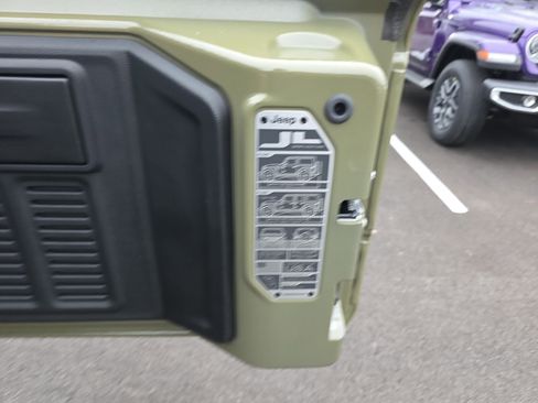 New 2026 Jeep Wrangler Sport S image 31