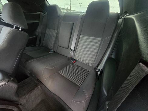 Used 2019 Dodge Challenger SXT image 35