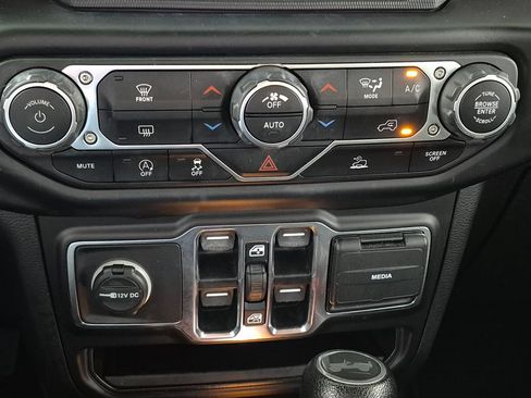 Used 2021 Jeep Wrangler Unlimited Sport w/ Sun And Sound Package AWD/4WD image 19