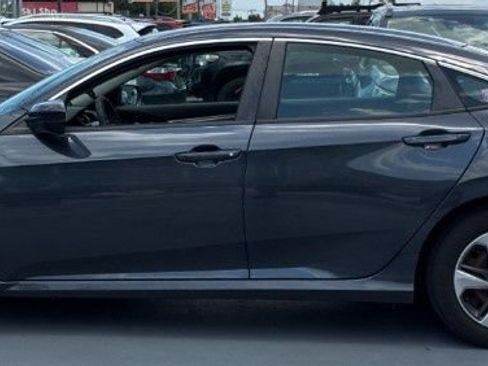 Used 2020 Honda Civic LX image 2