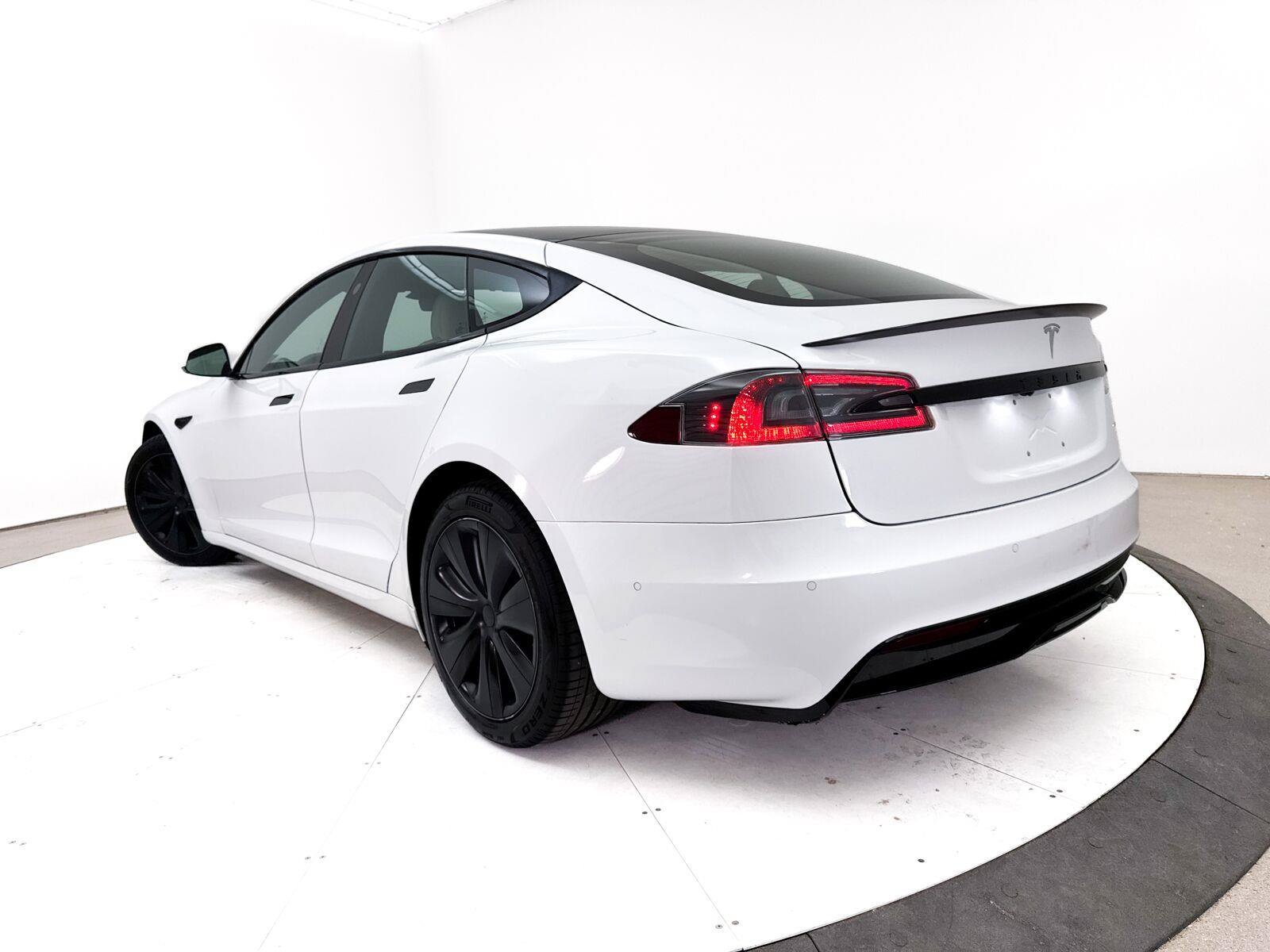 Used 2021 Tesla Model S Plaid AWD/4WD image 2