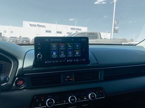Certified 2025 Honda Pilot Elite image 16