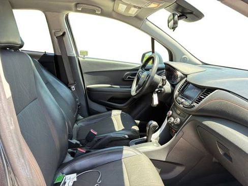 Certified 2021 Chevrolet Trax LT AWD/4WD image 12