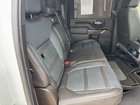 Used 2021 GMC Sierra 2500 Denali w/ Denali Ultimate Package AWD/4WD image 30