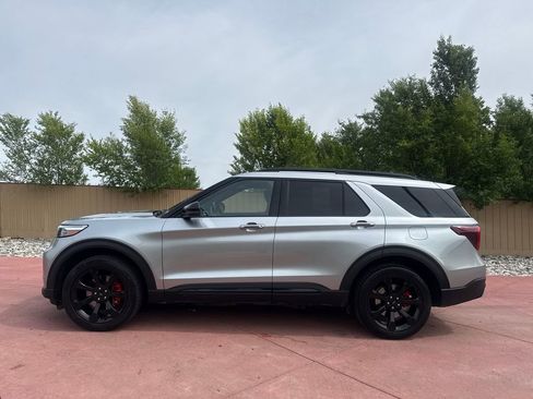 Certified 2024 Ford Explorer ST w/ Equipment Group 401A AWD/4WD image 5