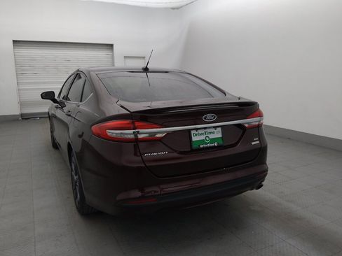 Used 2018 Ford Fusion SE w/ Equipment Group 201A FWD image 5