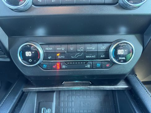 Used 2020 Ford Expedition Limited w/ Special Edition Package image 22