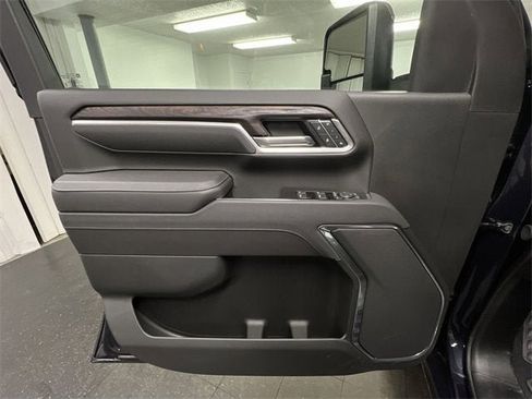 New 2025 GMC Sierra 2500 SLT w/ Max Trailering Package image 22