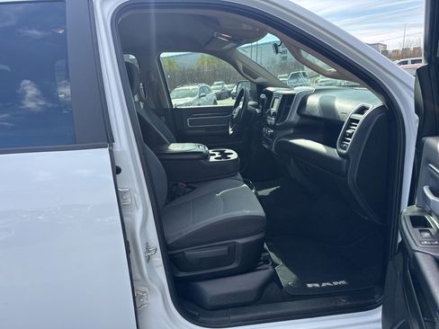 Used 2019 RAM 2500 Big Horn image 28