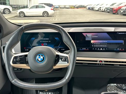 Used 2024 BMW iX xDrive50 w/ Sport Package AWD/4WD image 17