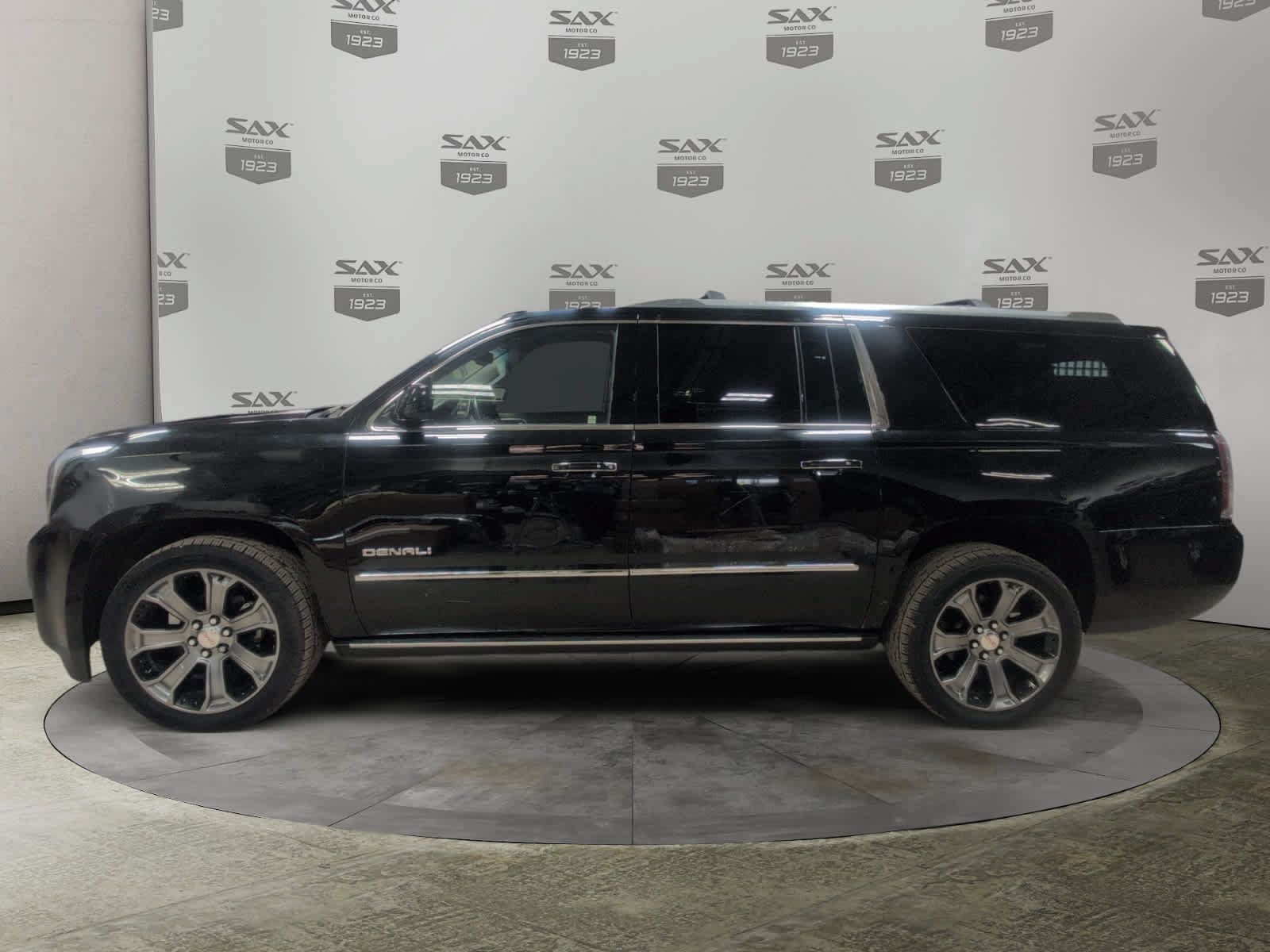 Used 2016 GMC Yukon XL Denali w/ Open Road Package AWD/4WD image 2