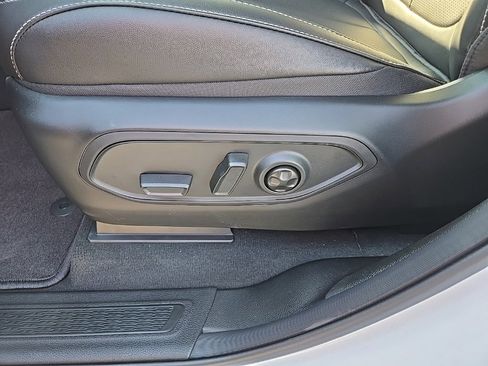 New 2025 Jeep Grand Cherokee L Limited w/ Luxury Tech Group II image 39