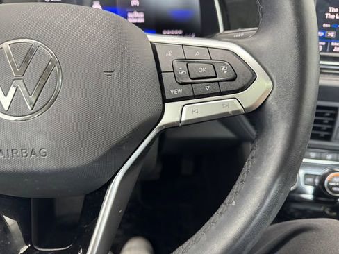 Used 2024 Volkswagen Jetta SE image 22