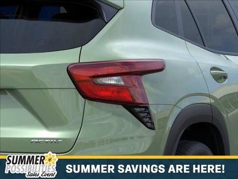 New 2026 Chevrolet Trax ACTIV w/ Sunroof Package FWD image 11