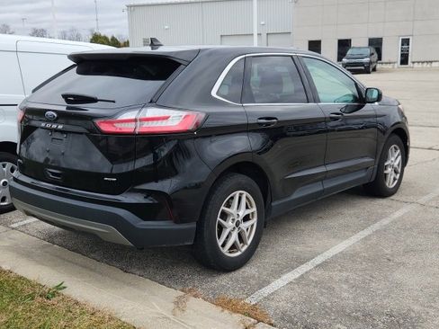 Used 2023 Ford Edge SEL image 4