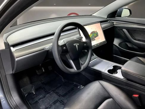 Used 2023 Tesla Model 3 Standard Range RWD image 19