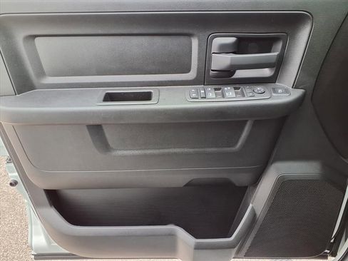 Used 2024 RAM 2500 Tradesman w/ Chrome Appearance Group image 22