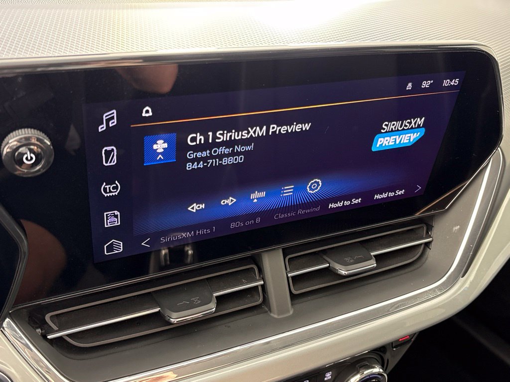 Used 2025 Chevrolet Trax LT FWD image 37