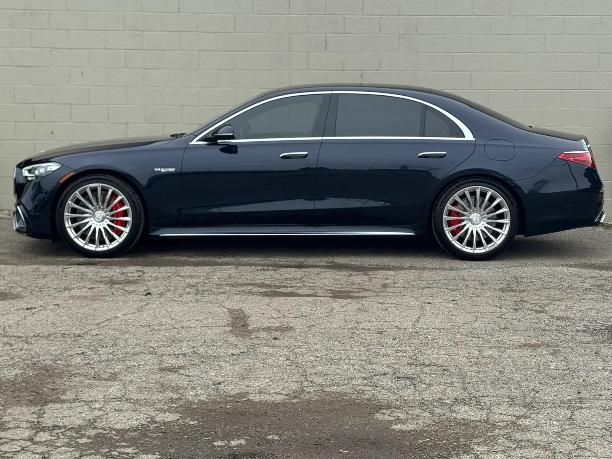 Used 2024 Mercedes-Benz S 63 AMG S image 4