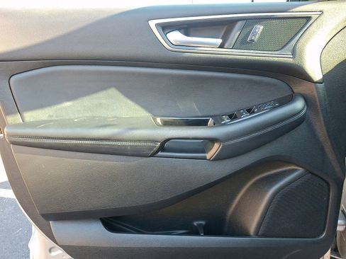 Used 2018 Ford Edge SEL w/ Equipment Group 201A image 13