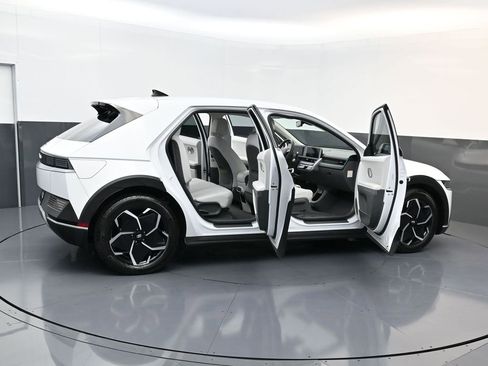 Certified 2023 Hyundai Ioniq 5 SEL image 29