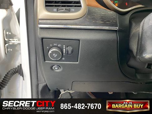 Used 2015 Jeep Grand Cherokee Summit w/ Platinum Series Group AWD/4WD image 14