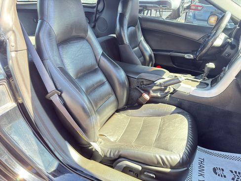 Used 2005 Chevrolet Corvette Coupe w/ Preferred Equipment Group RWD image 17
