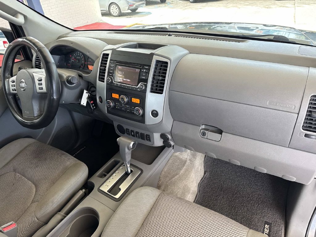 Used 2016 Nissan Frontier SV w/ SV Value Truck Package RWD image 14