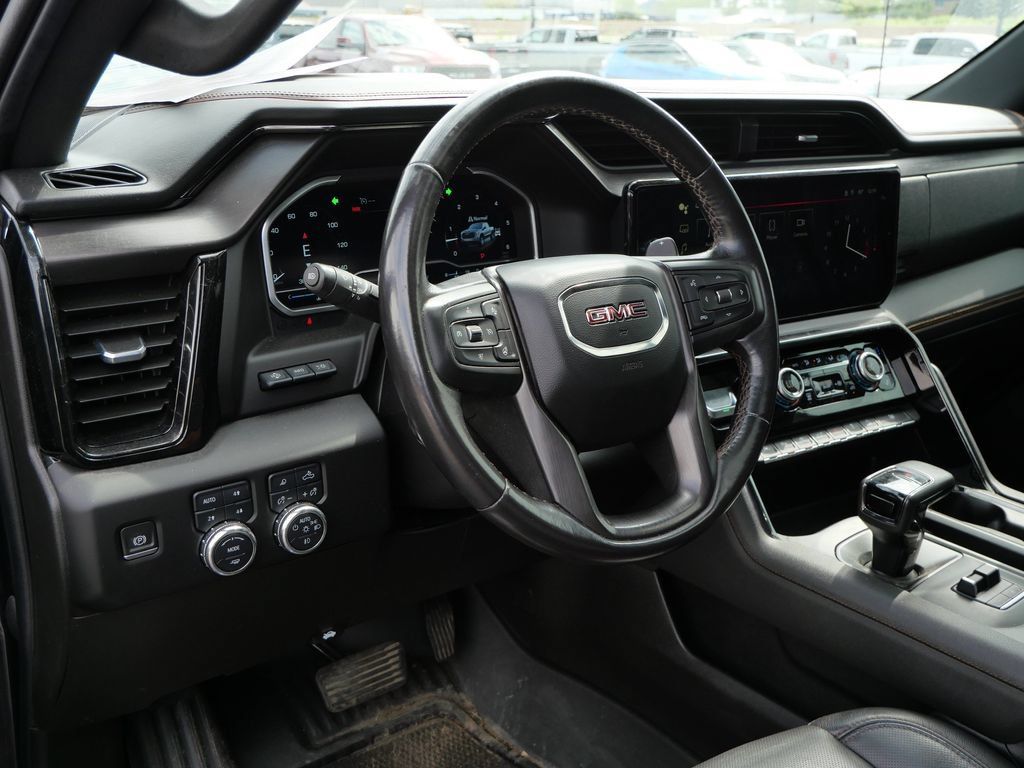 Certified 2022 GMC Sierra 1500 AT4 w/ AT4 Premium Package AWD/4WD image 15