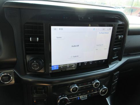 Used 2025 Ford F150 Raptor AWD/4WD image 34