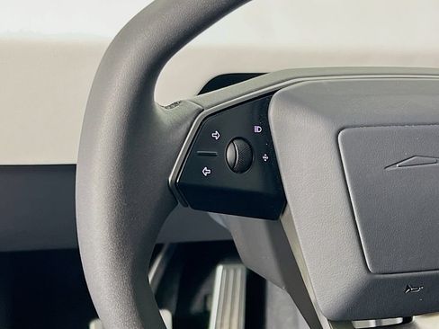 Used 2024 Tesla Cybertruck AWD Crew Cab image 10