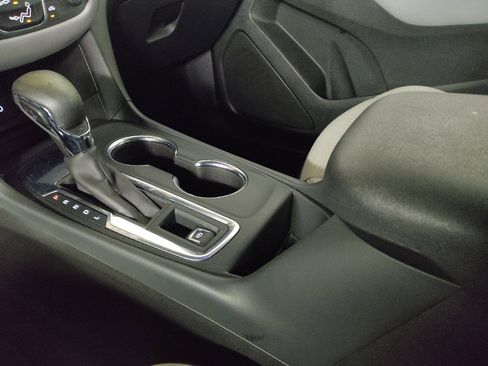 Used 2024 Chevrolet Equinox LS image 26