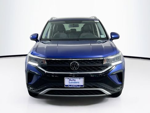 Used 2022 Volkswagen Taos SE image 2