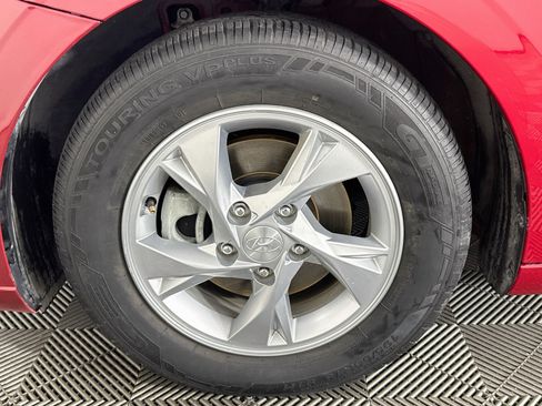 Used 2021 Hyundai Elantra SE FWD image 35