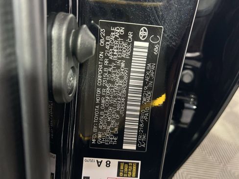 Used 2024 Toyota Corolla LE image 30