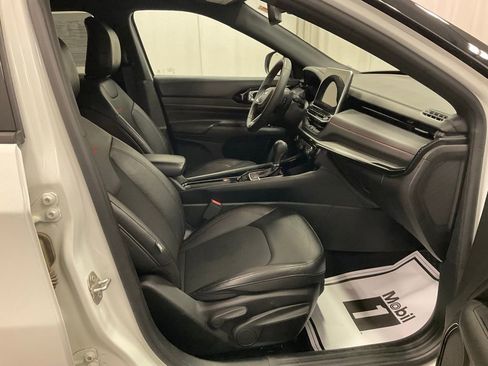 Used 2024 Jeep Compass Trailhawk image 27