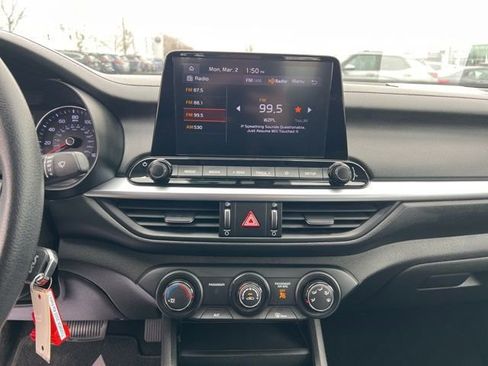 Certified 2022 Kia Forte LXS w/ LXS Technology Package image 16