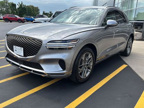 Used 2025 Genesis GV70 2.5T AWD/4WD image 9
