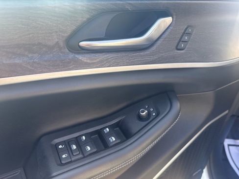 Used 2021 Jeep Grand Cherokee L Limited image 29