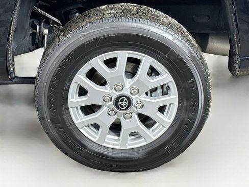 Certified 2025 Toyota Tacoma SR5 image 9