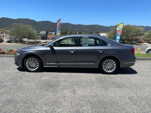 Used 2016 Volkswagen Passat 1.8T SE FWD image 8