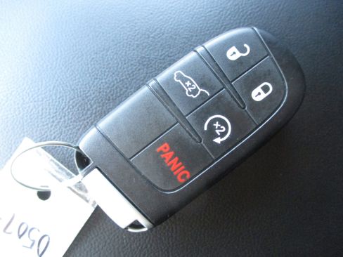 Used 2022 Jeep Grand Cherokee Laredo X image 46