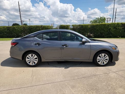 Used 2025 Nissan Sentra S FWD image 4