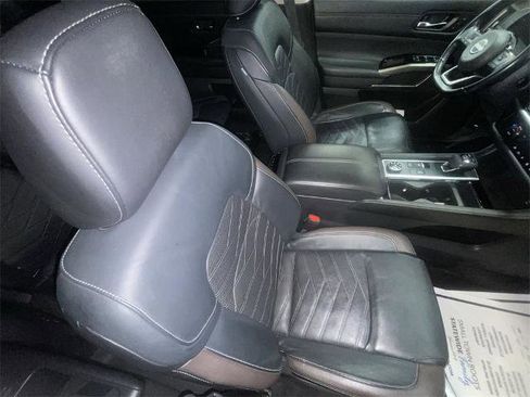 Certified 2022 Nissan Pathfinder Platinum image 25