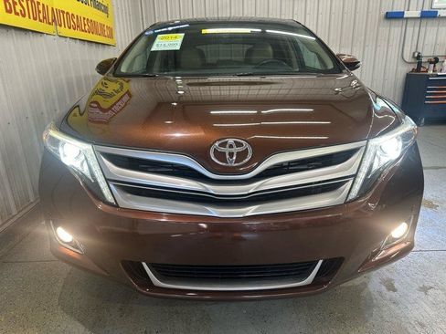 Used 2014 Toyota Venza Limited AWD/4WD image 2