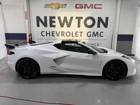 New 2026 Chevrolet Corvette E-Ray w/ ZER Performance Package AWD/4WD image 34